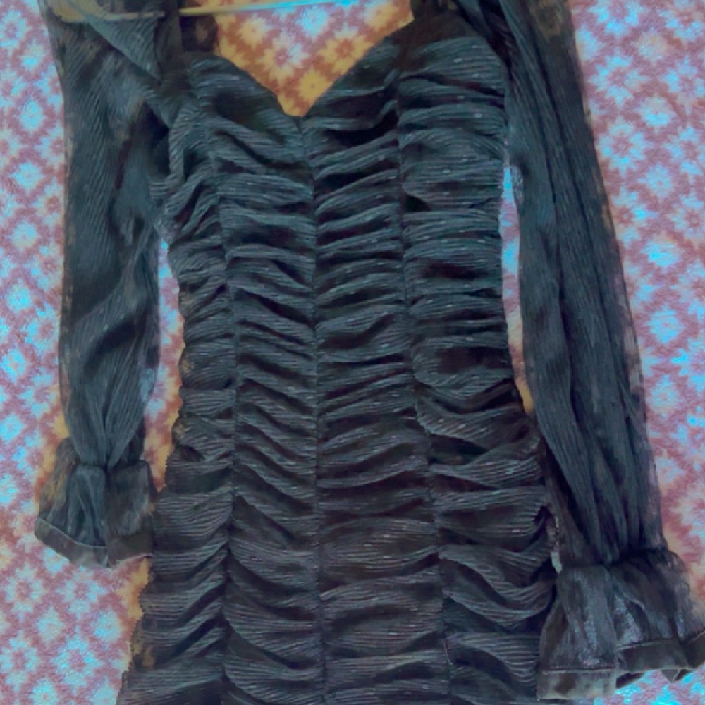Short skintight dress, long sleeve zip up polkadot+ mesh